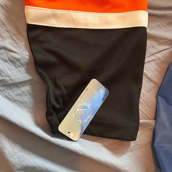 Adult XL brand new Flyers lightweight jersey - Picture 2 of 3